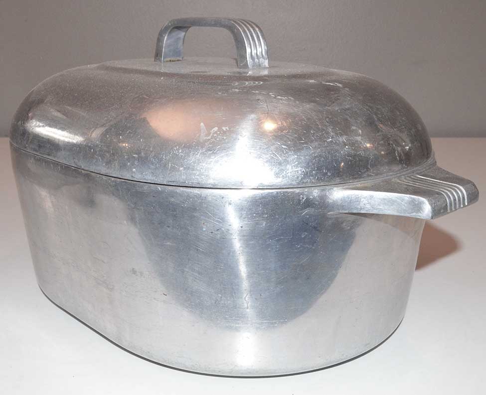 Vintage Wagner Ware Magnalite 8 Qt Cast Aluminum Oval Roasting Pan with Lid